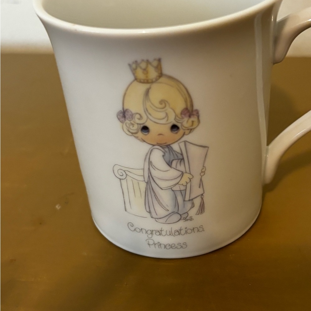 1985 Precious Moments White Porcelain Princess Mug with Gold Crown - Picture 4 of 9